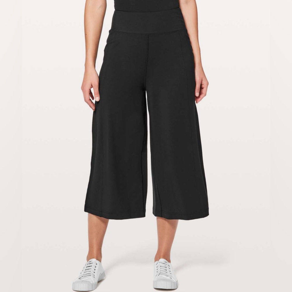 Lululemon Blissed Out Culottes 21" - Picture 2 of 12